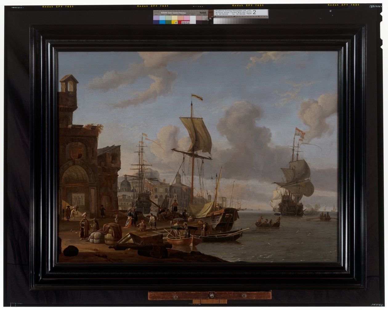 En capriccio middelhavshavnescene med kjøpmenn og andre figurer på kaisiden av Abraham Storck