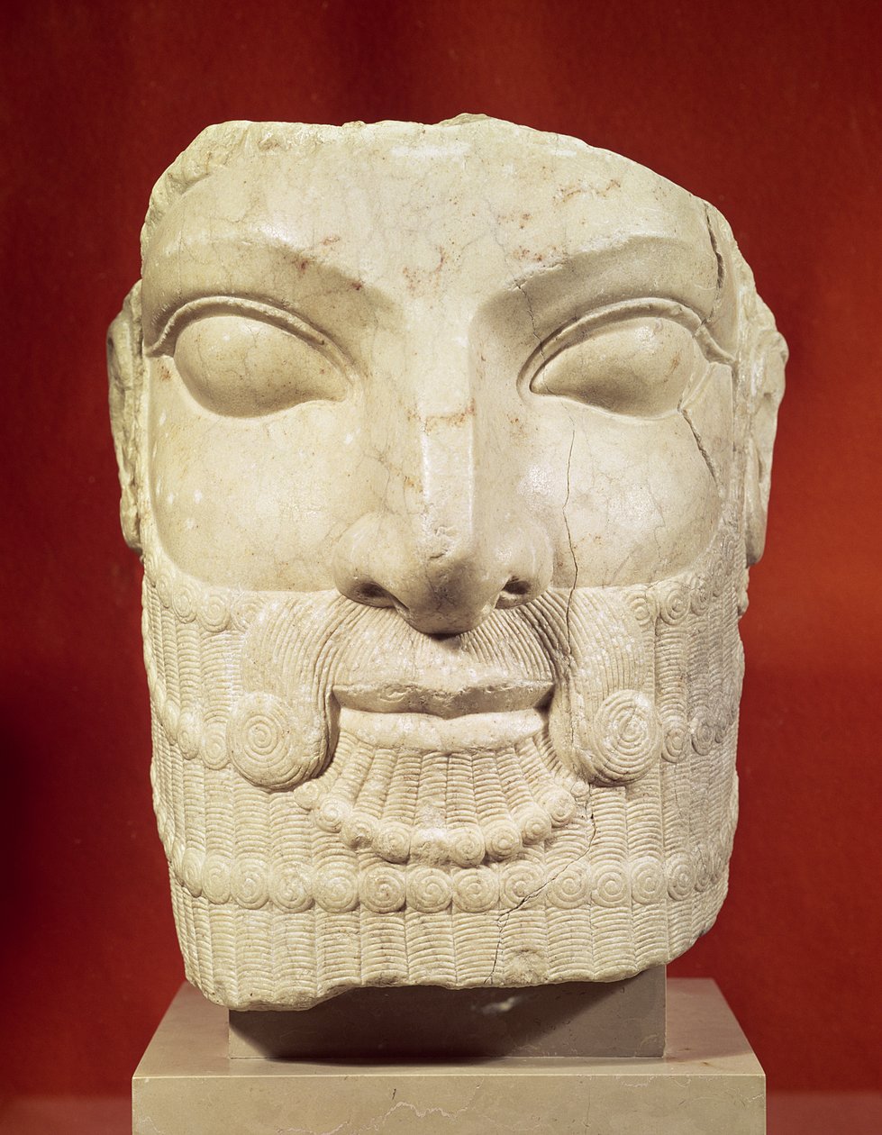 Kongehode (marmor) av Achaemenid