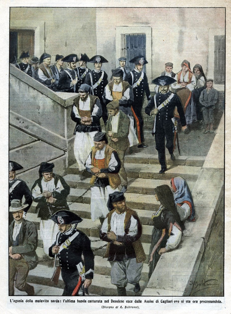 Den siste gjengen med sardinske malfrater når de forlater Assize-domstolen i Cagliari hvor rettssaken finner sted. Illustrasjon av Beltrame. La Domenica del Corriere. 07/1913. av Achille Beltrame