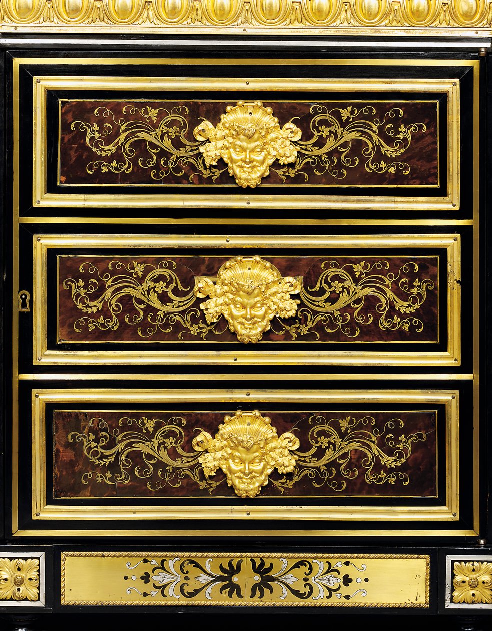 Detalj av et Late Louis XVI ormolu-montert boulle-marquetry sideskap av Adam (attr. to) Weisweiler