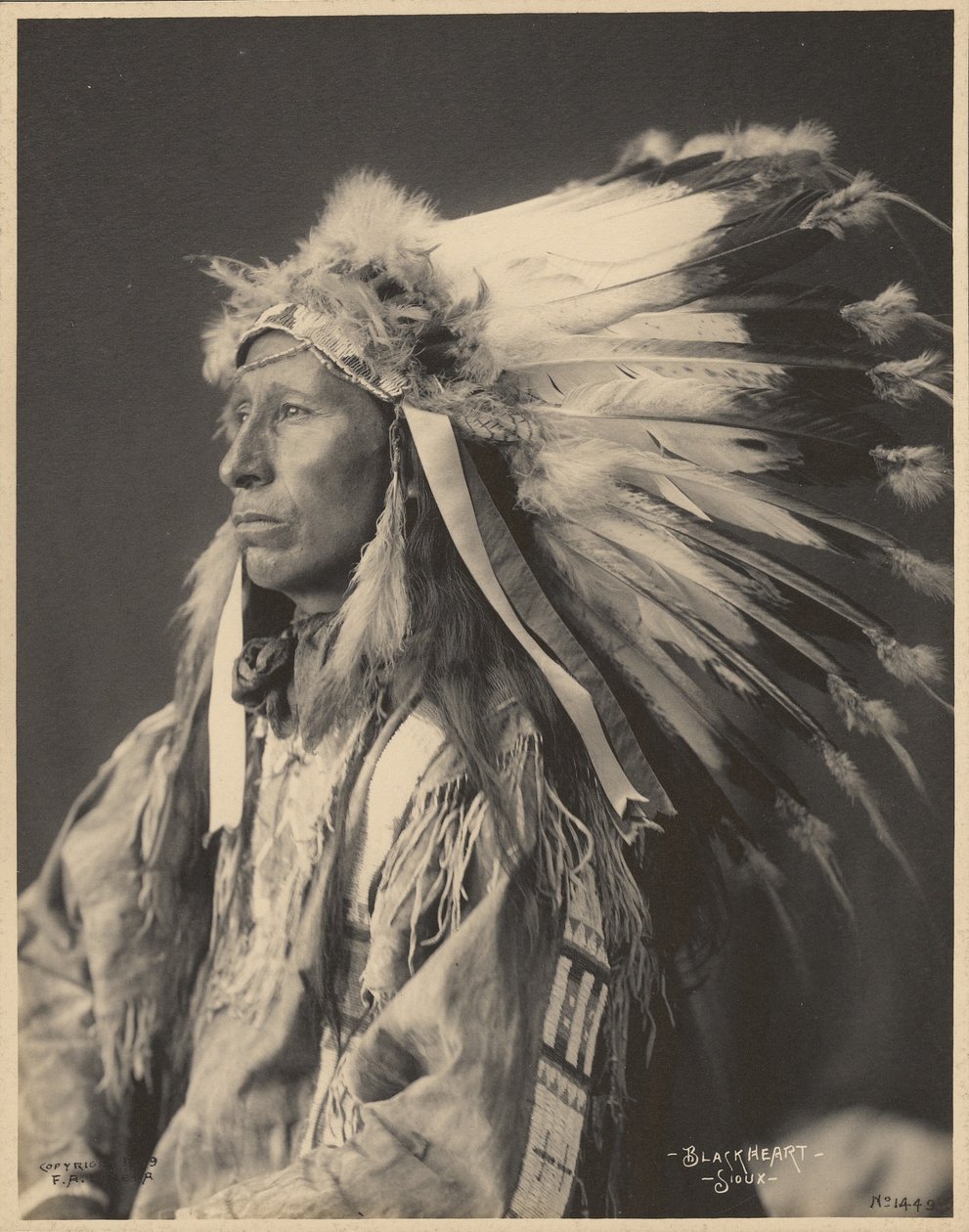  av Adolph F. Muhr