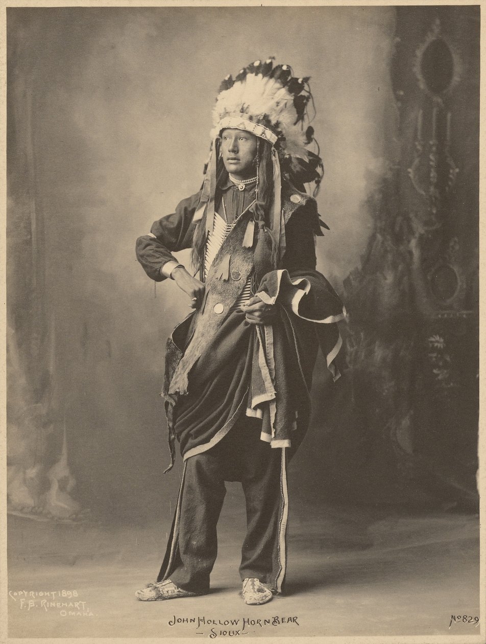  av Adolph F. Muhr