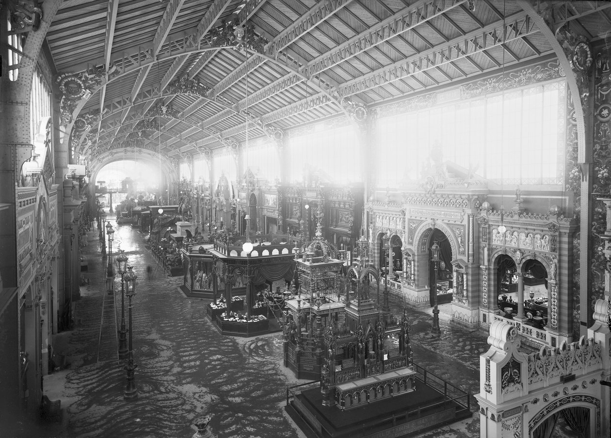 Gallery of the Various Industries, Universal Exhibition, Paris, 1889 av Adolphe Giraudon