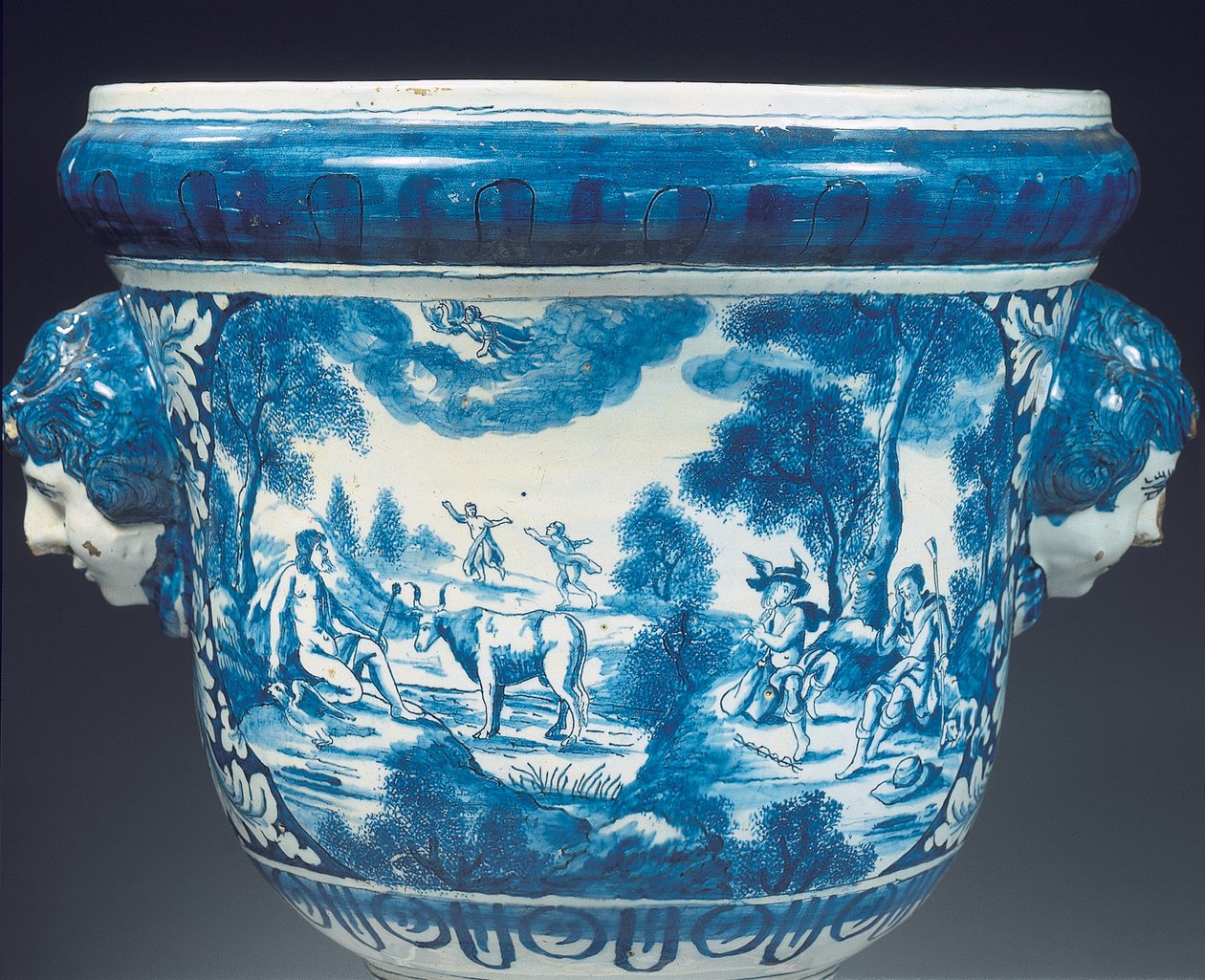 Omvendt detalj av stor Delft blå og hvit mytologisk hageurne i barokkstil, ca. 1700 (keramikk) av Adriaen (fl.1868 d.1701) (attr.to) Kocks