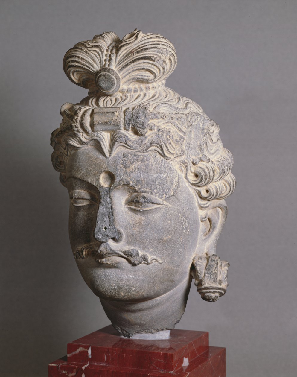 Leder for en Bodhisattva, gresk-buddhistisk stil, fra Buner, 2. århundre (skifer) av Afghan School