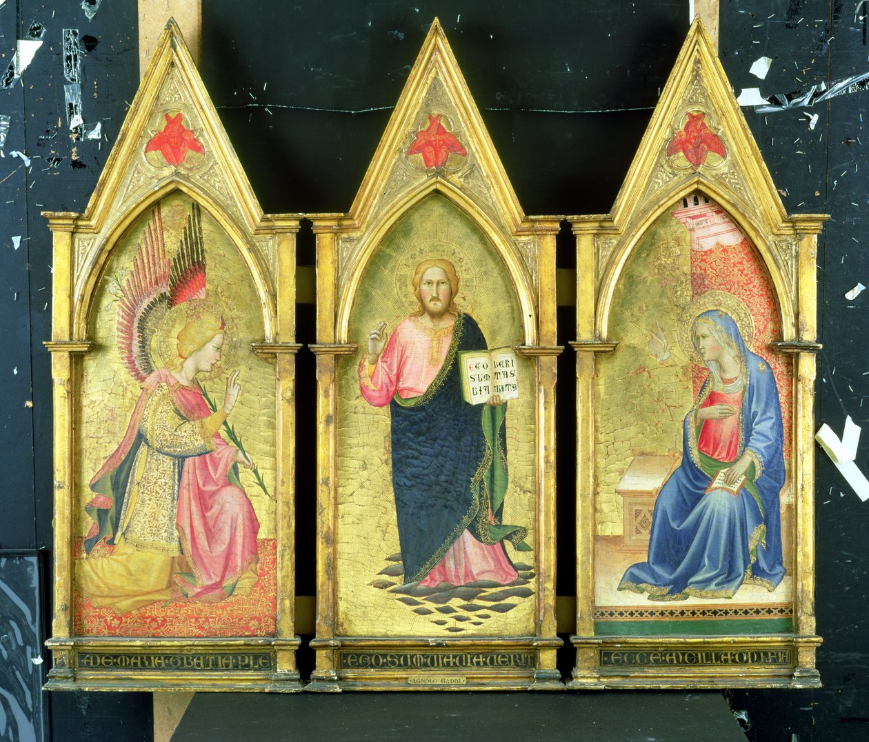 Erkeengelen Gabriel; Kristusstatuen; Jomfruen forkynner på gullslipte paneler, av Agnolo Gaddi