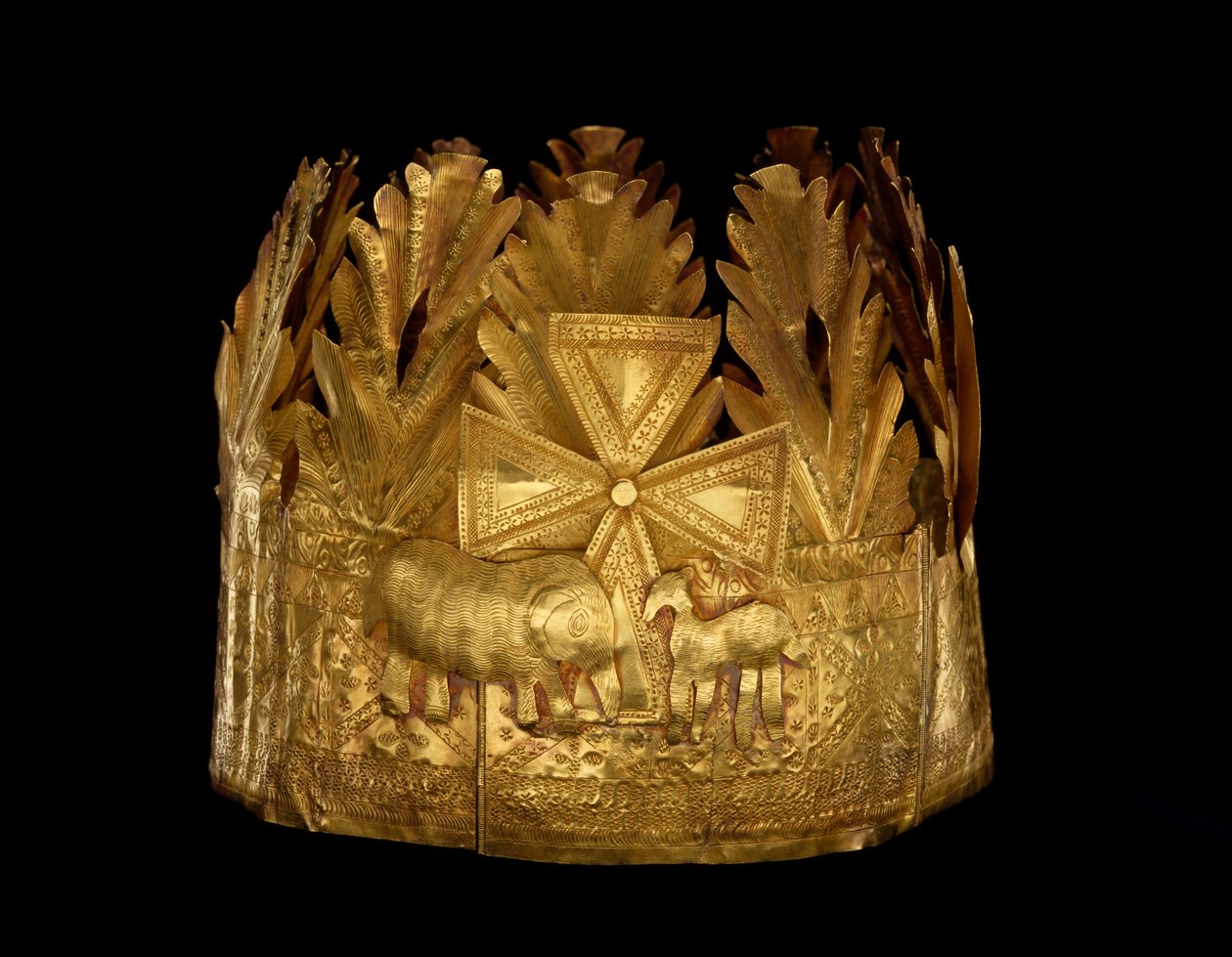 Crown, Ghana Togo, ca. 1900-50 (ark gull) av Akan School