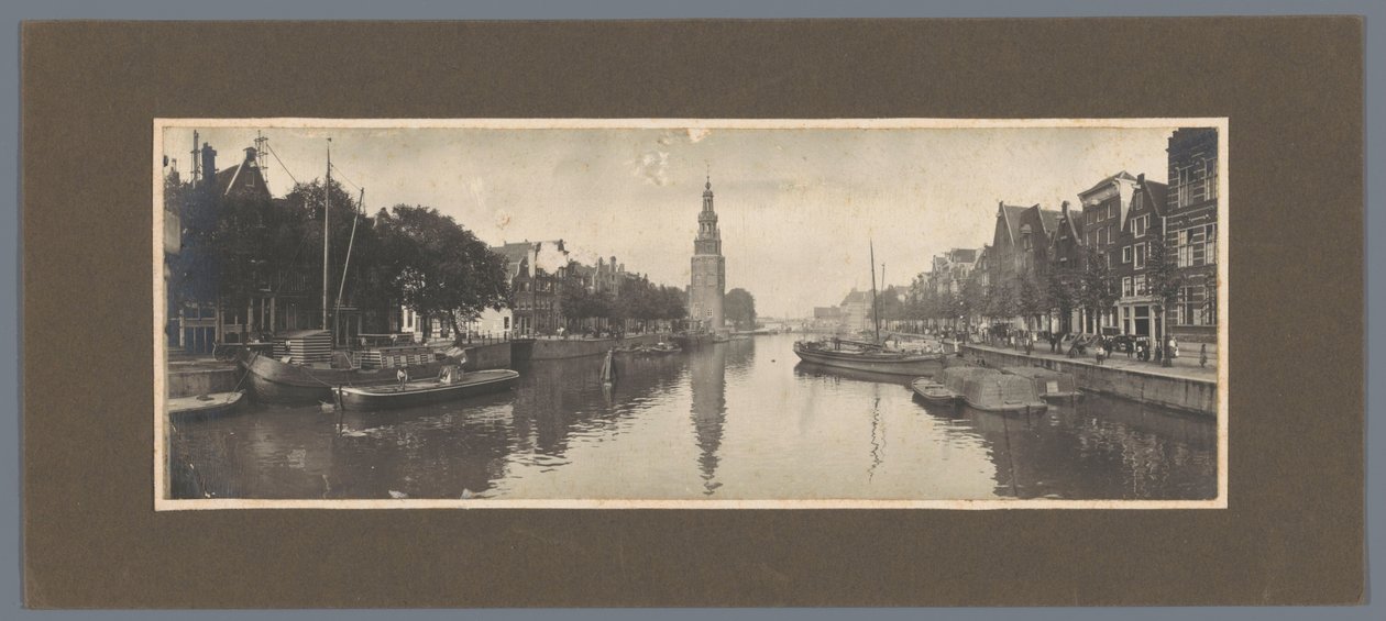 Utsikt over Oude Schans og Montelbaanstoren, sett mot IJ, Amsterdam av Alb. Kapteijn (attributed to)