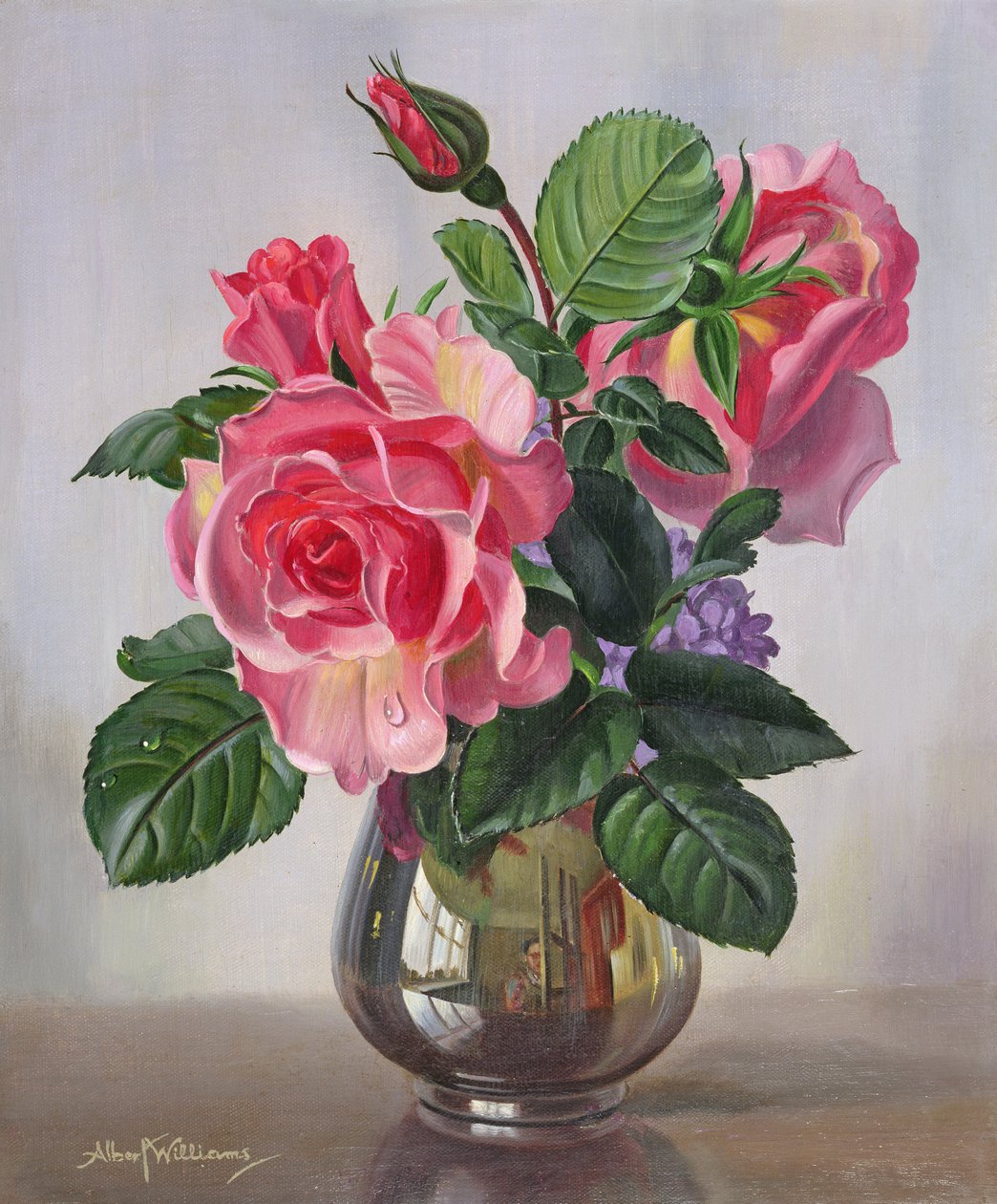 AB289 Lady Sylvia Roses i en sølvvase av Albert Williams