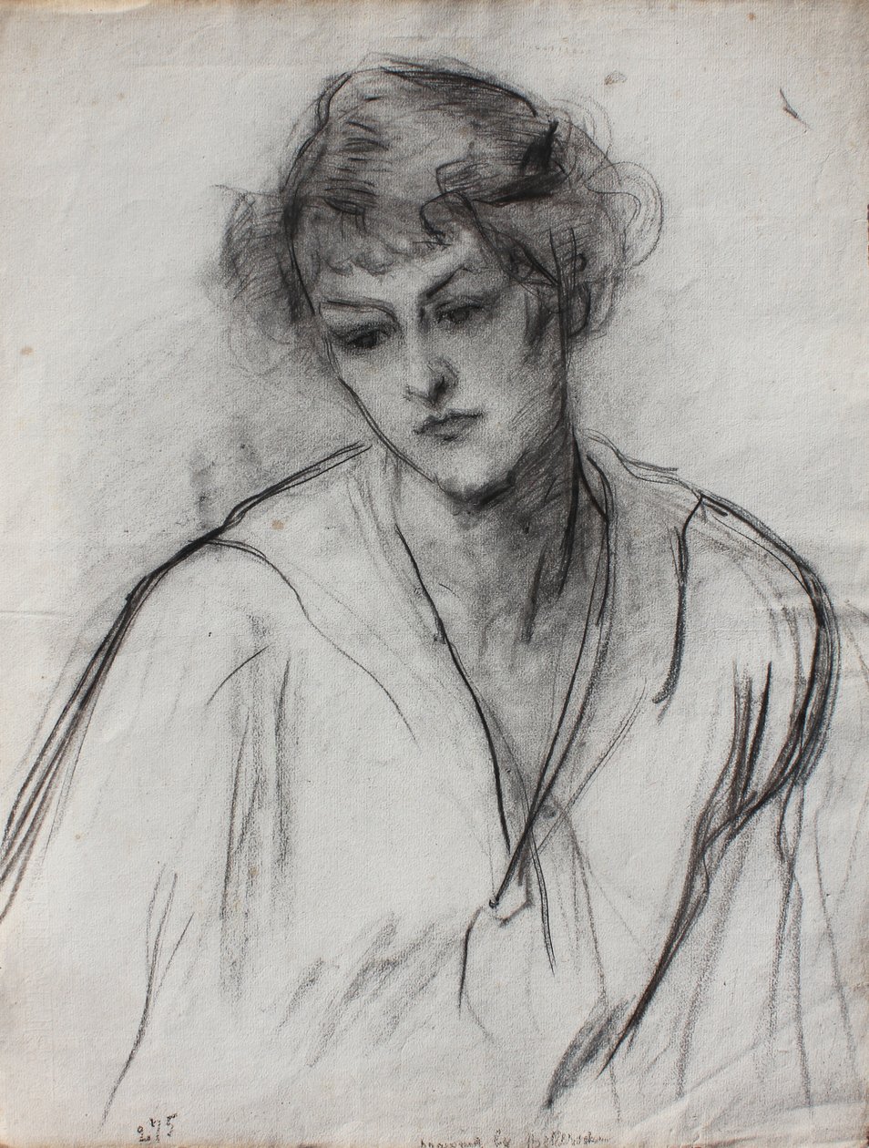 Halvlengde portrett av en ung jente, lener seg fremover, ca. 1910 (svart kritt på papir) av Albert de Belleroche