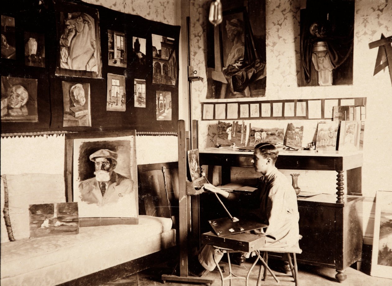 Kunstneren Guglielmo Ghini i hans studio, Ponte a Vingone, Scandicci, Firenze, 09/1920 (s/h foto) av Alberto Fierli