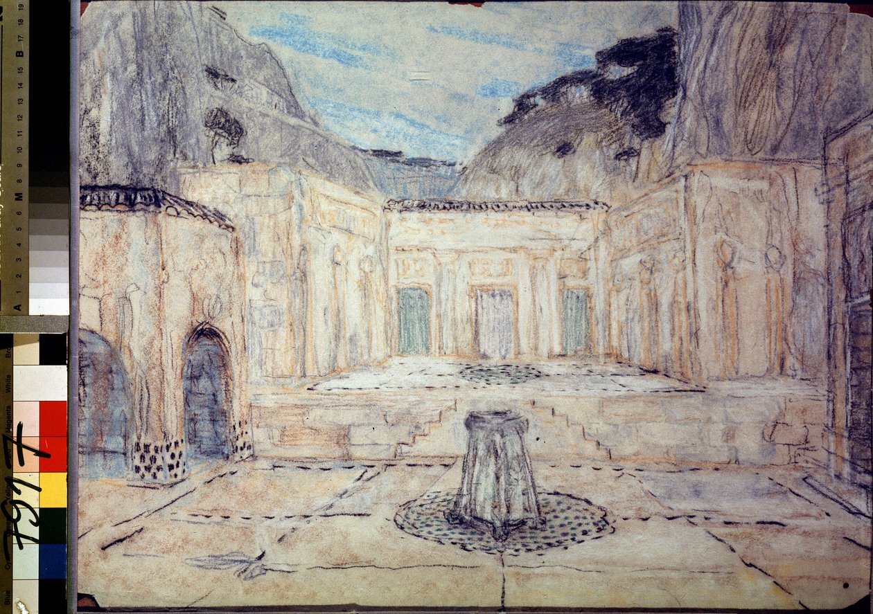 Scenografi for tragedien Antigone etter Sofokles (496 f.Kr.-406 f.Kr.) (Scenedesign for tragedien Antigone etter Sofokles). Et offentlig torg omgitt av antikke bygninger, i et fjellandskap. Alexanders arbeid av Aleksandr Jakovlevic Golovin