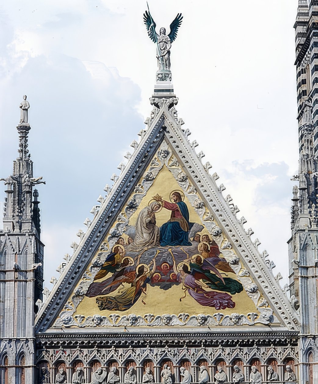 Siena-katedralen (Cattedrale di Santa Maria Assunta). 1215-1263. Detalj: mosaikk med kroningen av Maria. 1878 av Alessandro Franchi