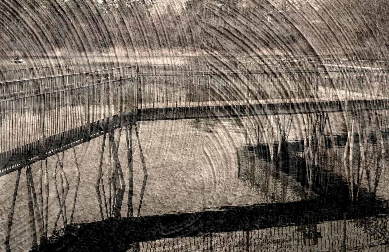 usynlig, 2019, (blandet media) av Alex Caminker