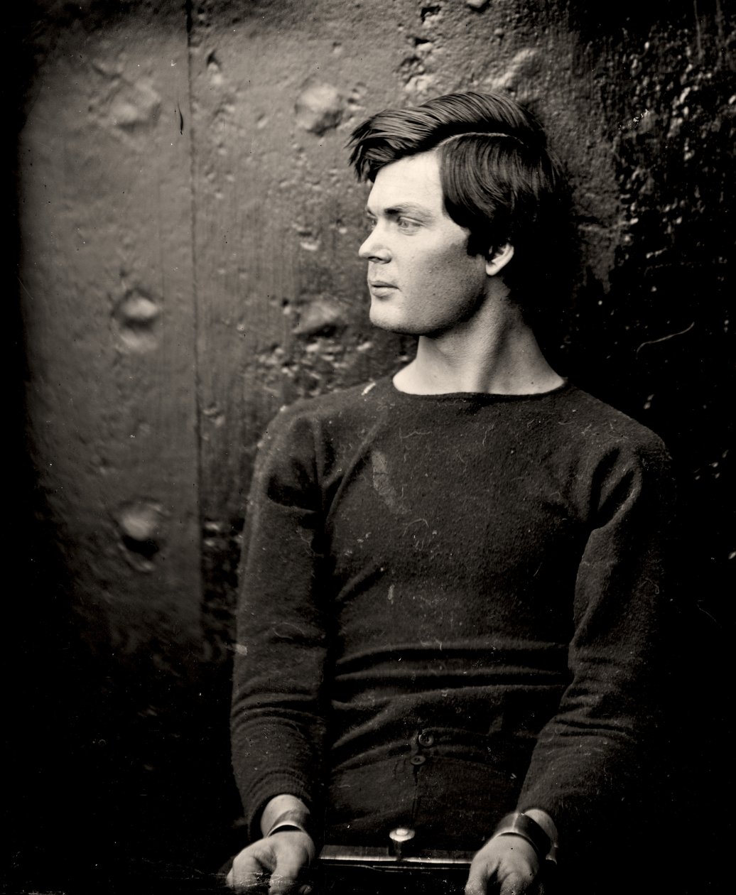 Lewis Powell i håndleddsjern ombord på USS Saugus, 1865 av Alexander Gardner