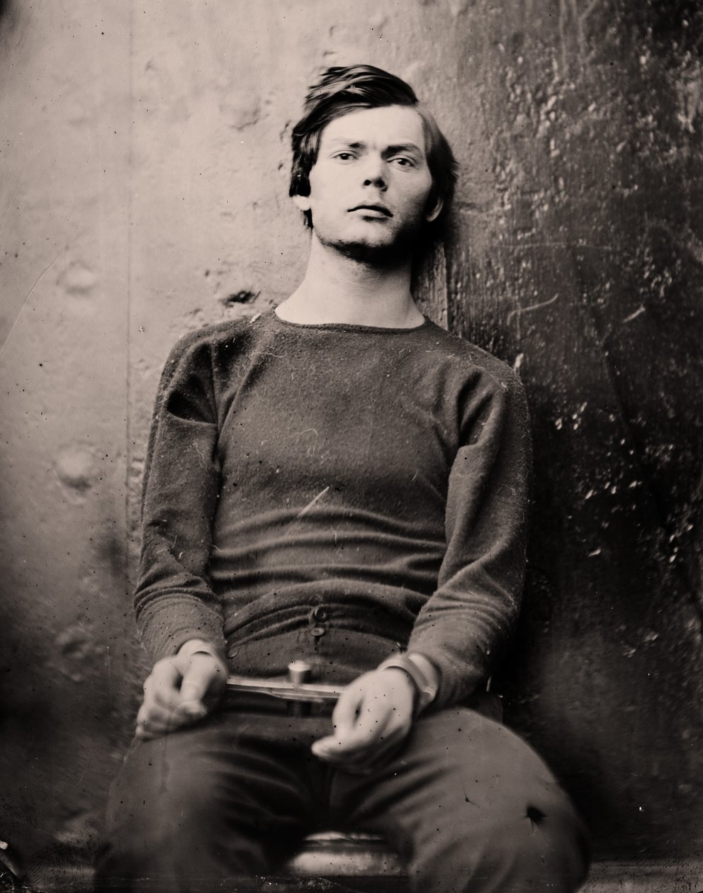 Lewis Powell i håndleddsjern ombord på USS Saugus, 1865 av Alexander Gardner