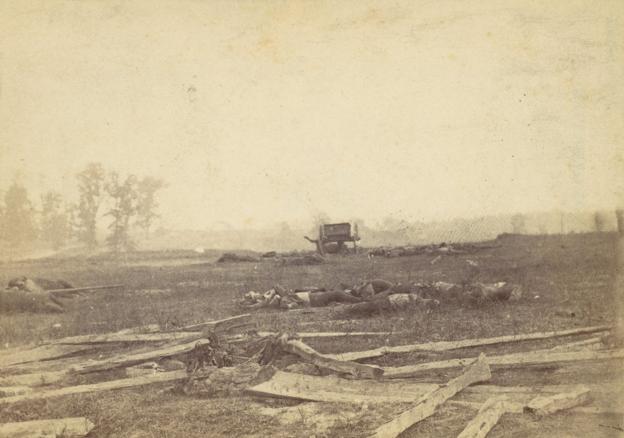 Utsikt over slagmarken til Antietam, september 1862, 1862. av Alexander Gardner
