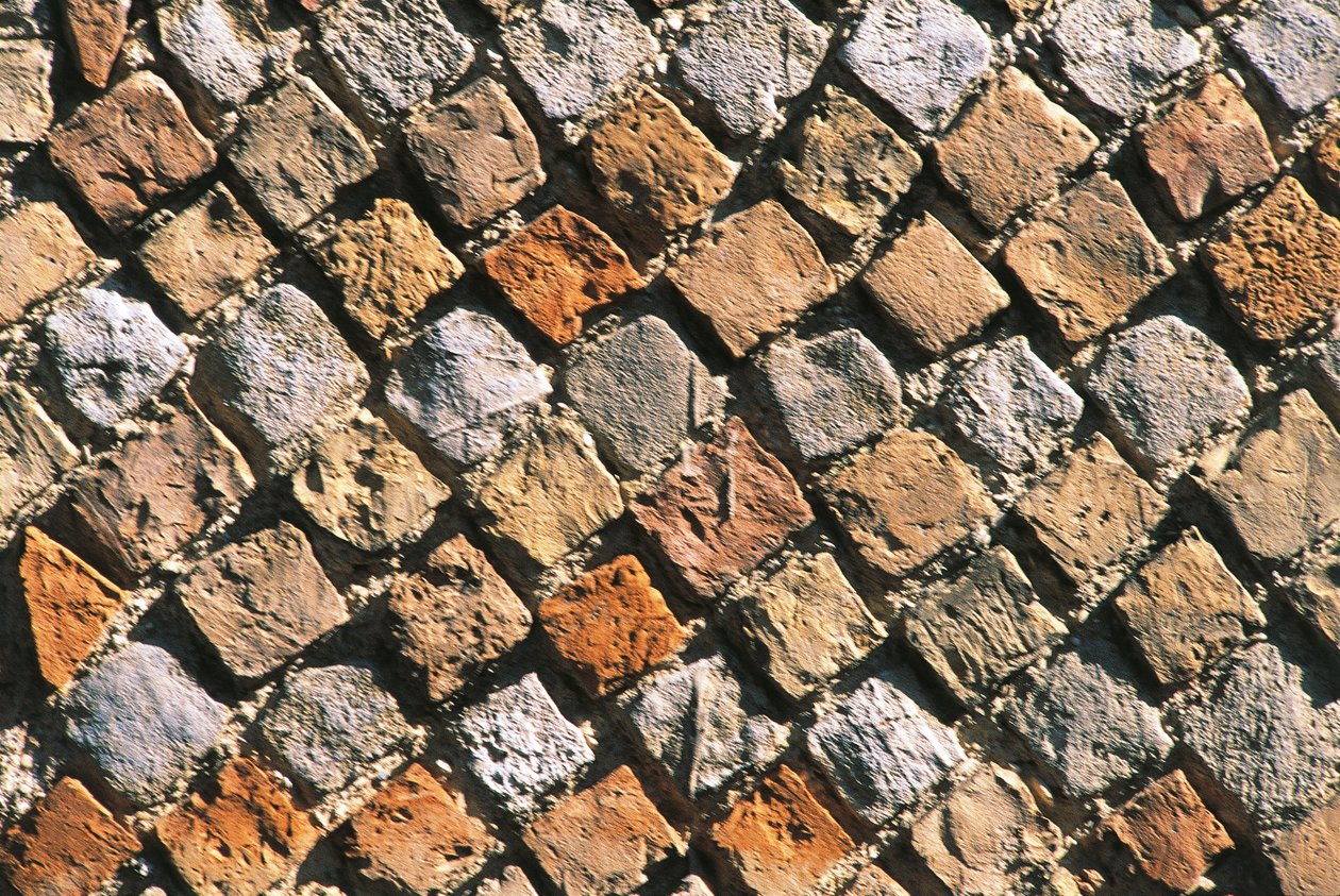 Nærbilde av et opus reticulatum-gulv. Civitella akropolis, Italia, Abruzzo-regionen, Chieti av Nicolas Toussaint Charlet