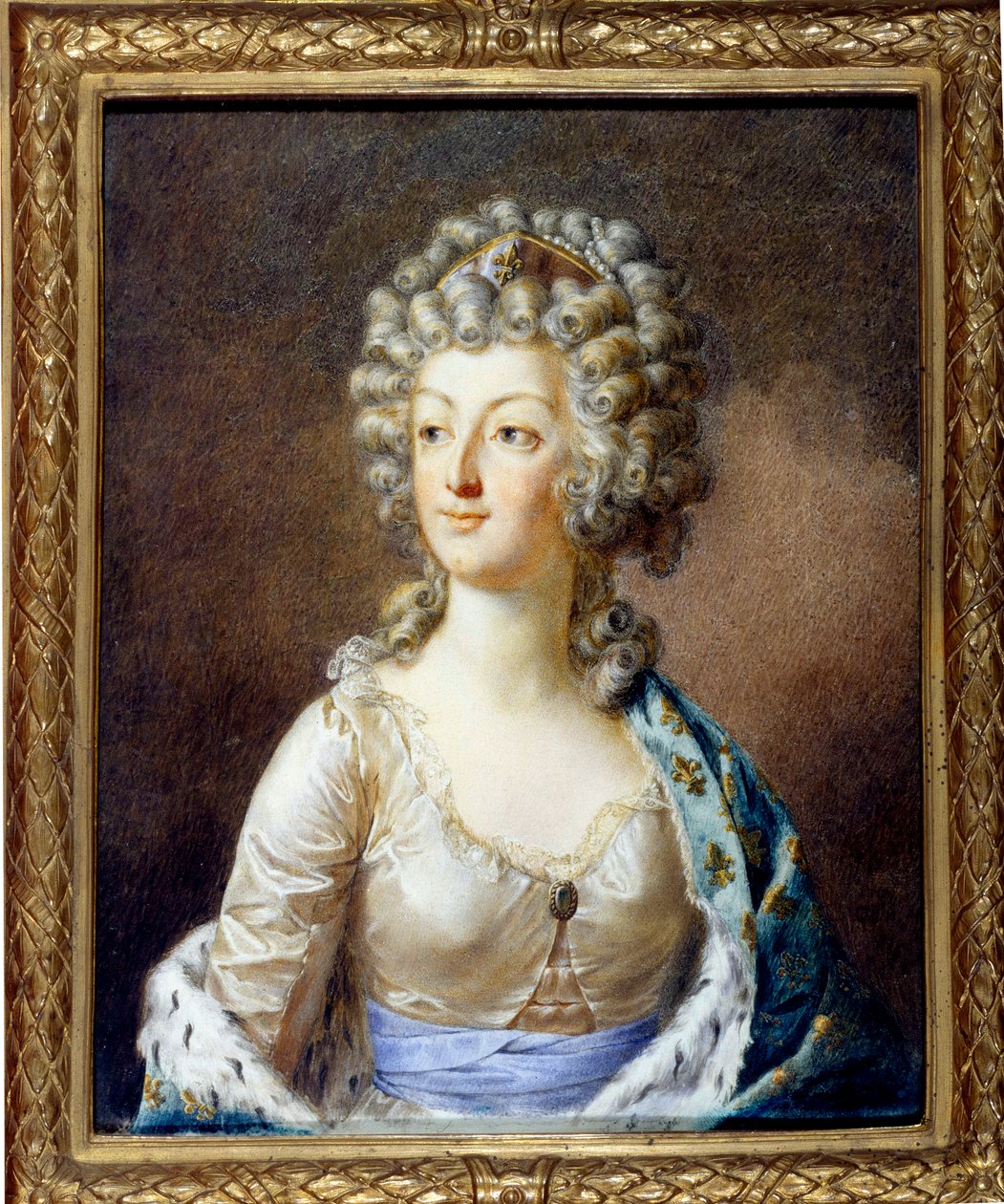 Portrett av Marie Antoinette (1755-1793) Dronning av Frankrike. Frisyren hennes e ete frizz (hårkrøller) Maleri av Alexandre Kucharski (1741-1819) Privat samling fra 1700-tallet av Alexandre Kucharski