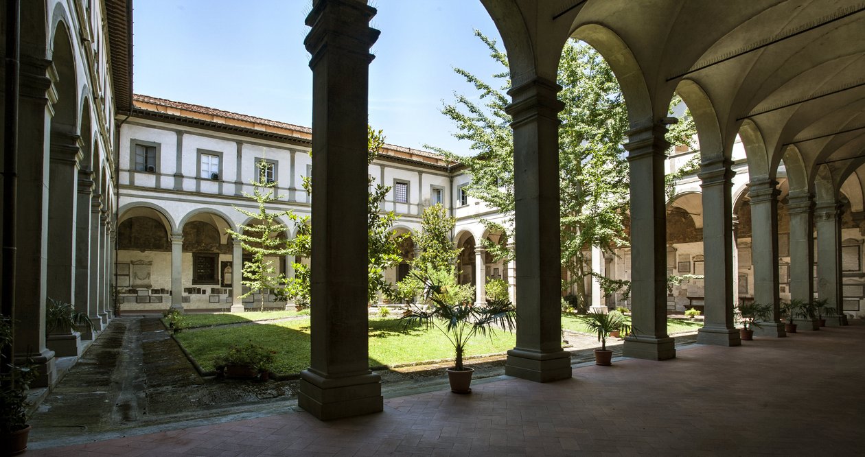 Arkitektur: utsikt over de dødes kloster (chiostro dei Morti, døde kloster) Den hellige ånds basilika (Basilica di santo spirito) Italia av Alfonso the Younger (attr. to) Parigi