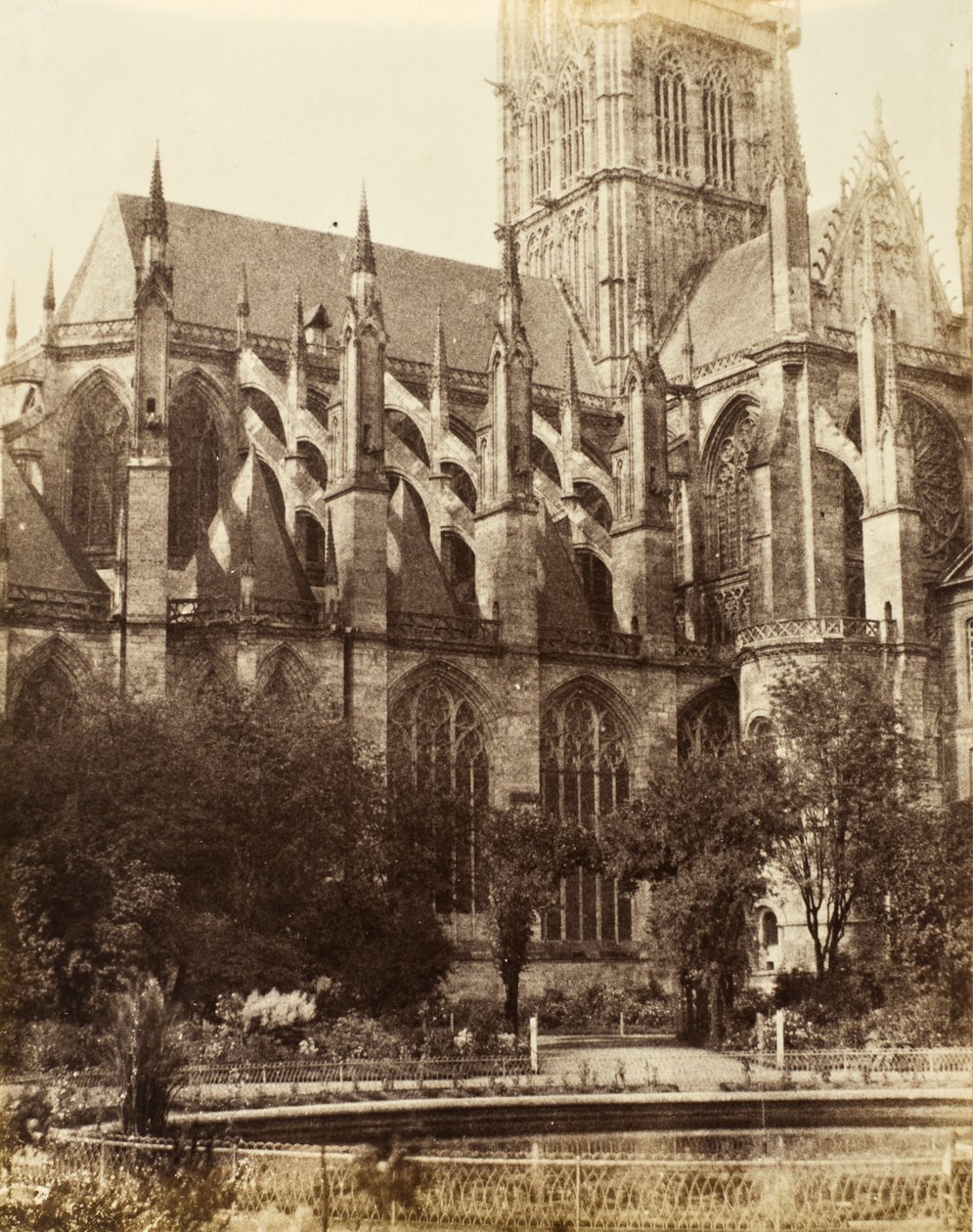 St. Oven, Rouen. 1856 (albumin sølvtrykk) av Alfred Capel Cure