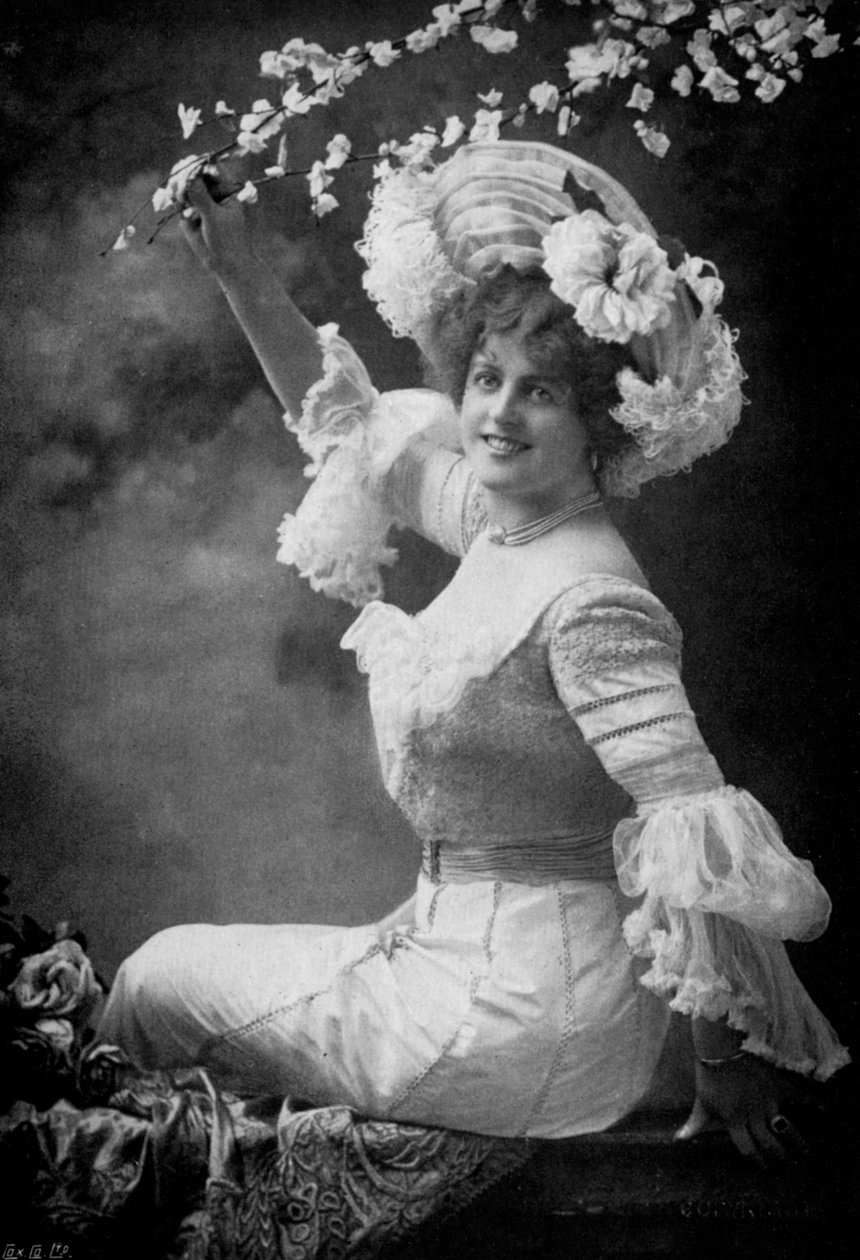 Marie Studholme 1875-1930, engelsk teaterskuespillerinne, 1902-1903. av Alfred Ellis and Walery