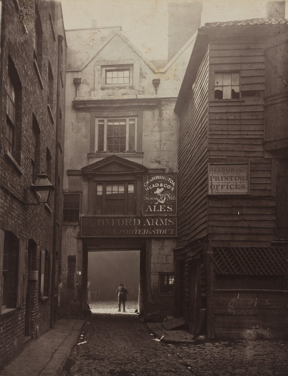 The Oxford Arms, Warwick Lane av Alfred H. and John Bool