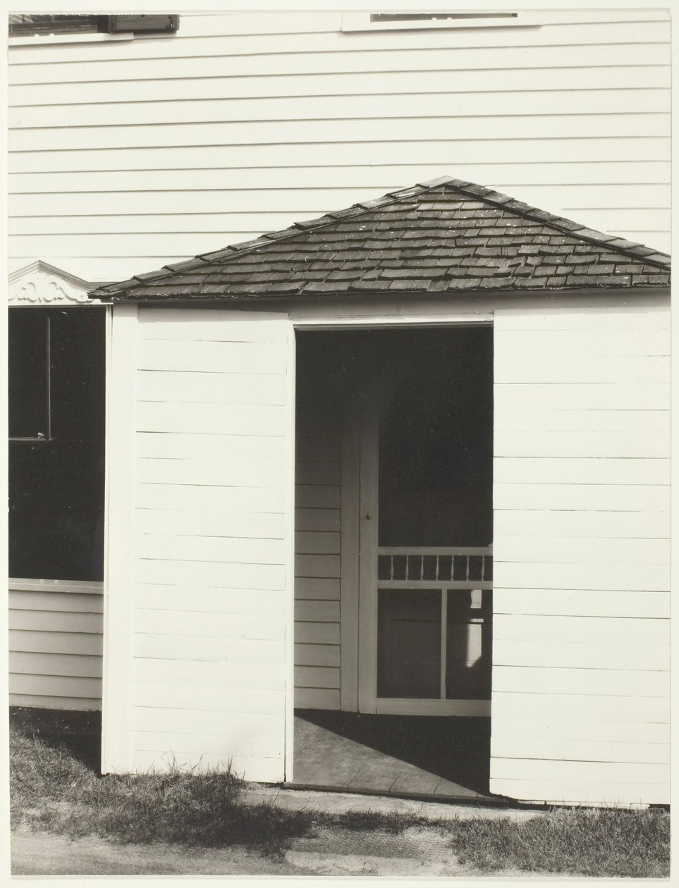 Dør til kjøkken, Lake George, 1934. av Alfred Stieglitz