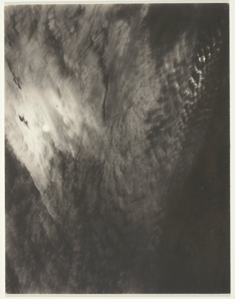 Tilsvarende, fra sett A (tredje sett, utskrift 7) av Alfred Stieglitz