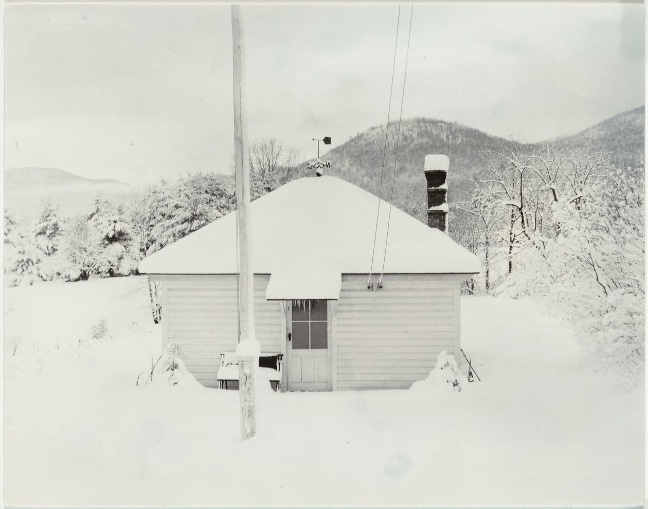 Først snø og det lille huset av Alfred Stieglitz