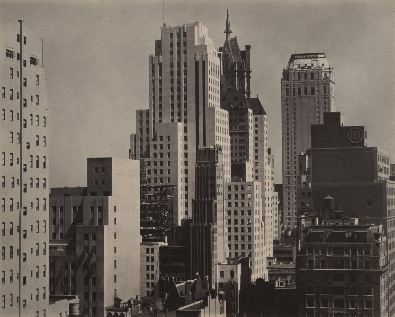 Fra mitt vindu ved An American Place, nord av Alfred Stieglitz