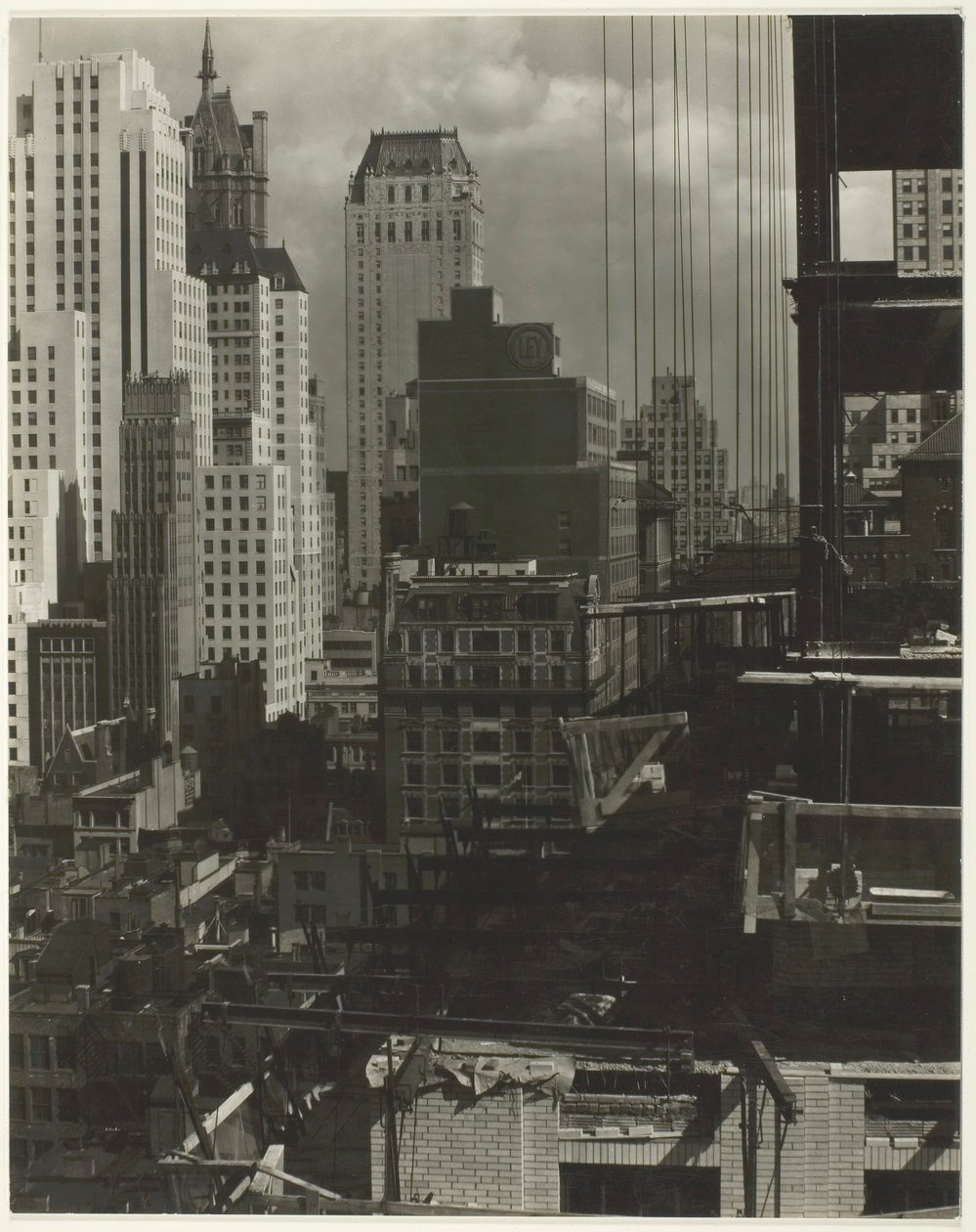 Fra mitt vindu på et amerikansk sted, nord, 1931. av Alfred Stieglitz