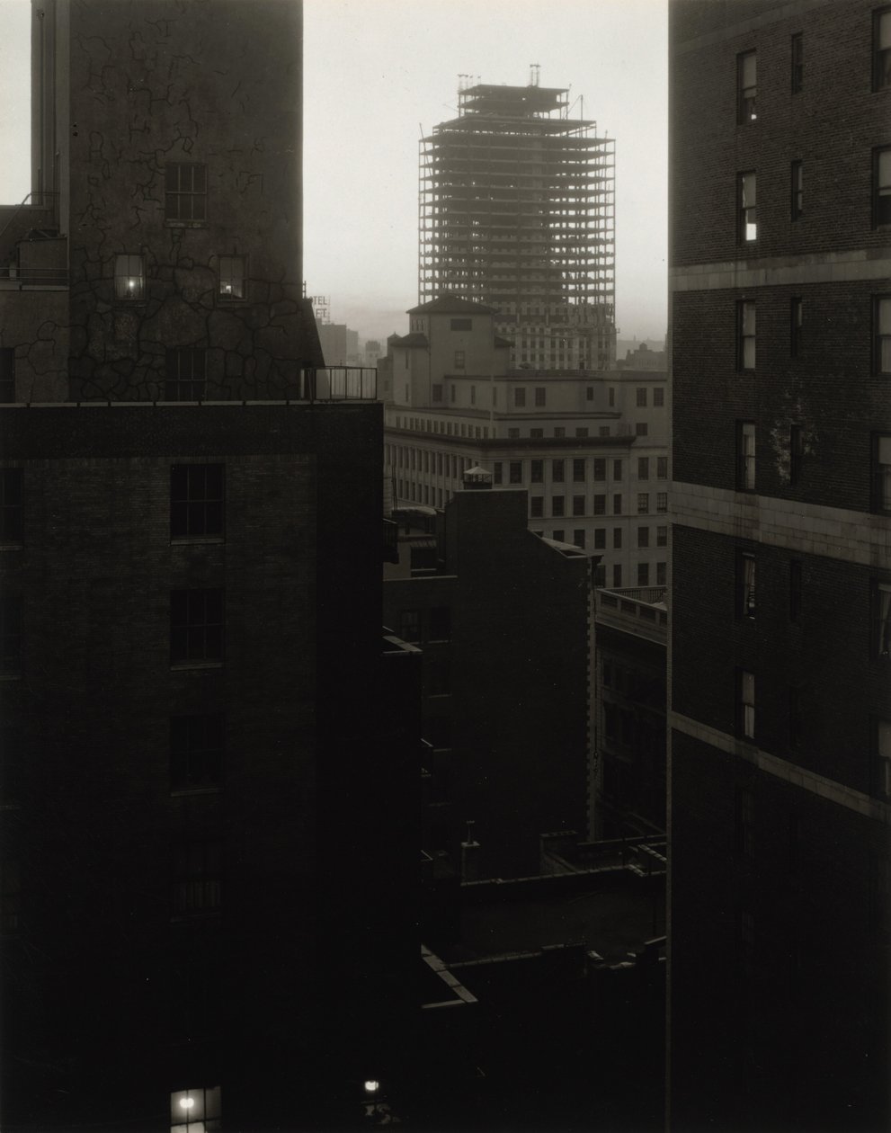Fra vinduet mitt på An American Place, sørvest av Alfred Stieglitz