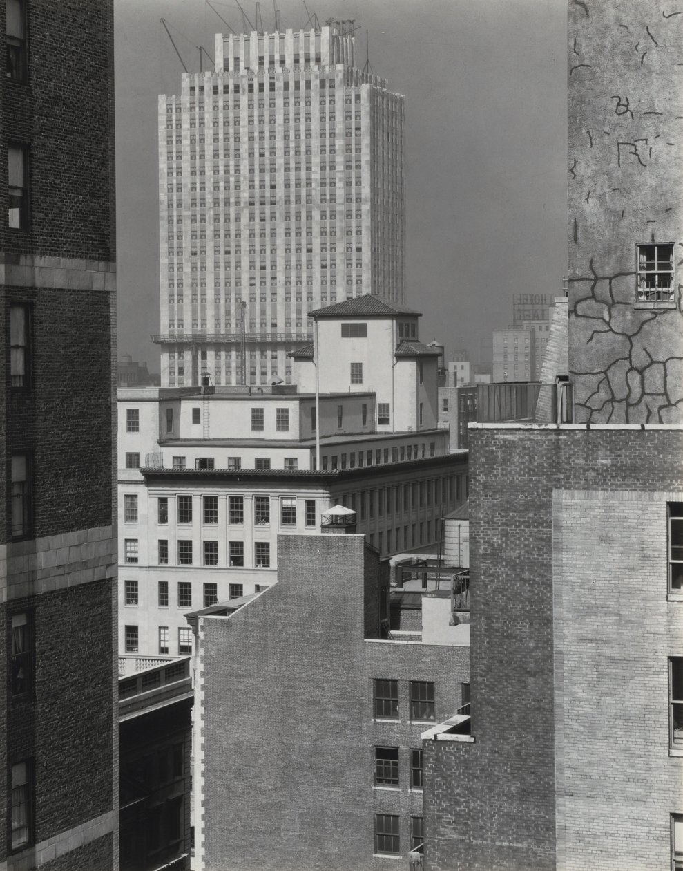 Fra vinduet mitt på An American Place, sørvest av Alfred Stieglitz