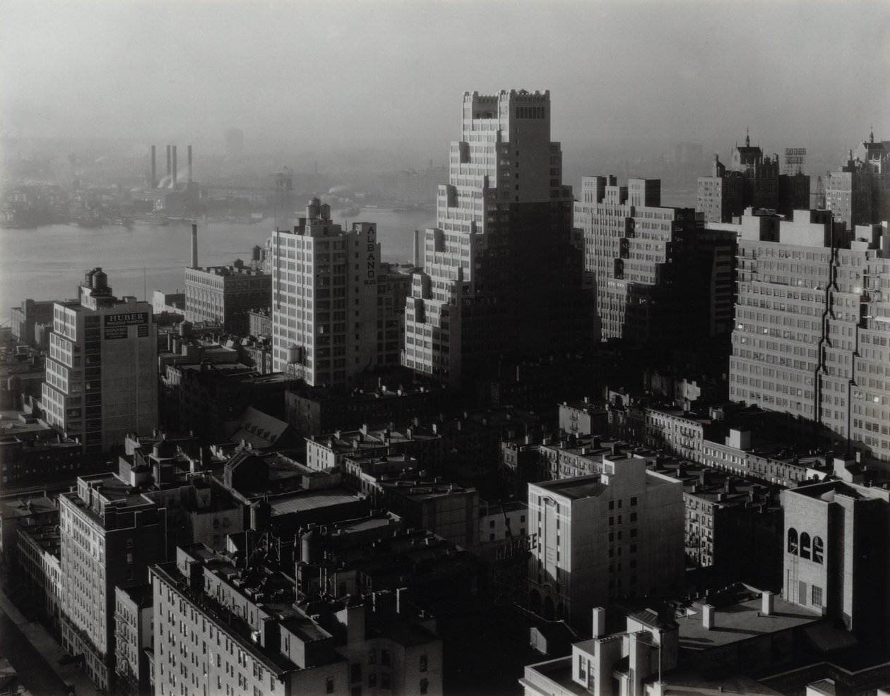 Fra vinduet mitt på Shelton, sørøst av Alfred Stieglitz