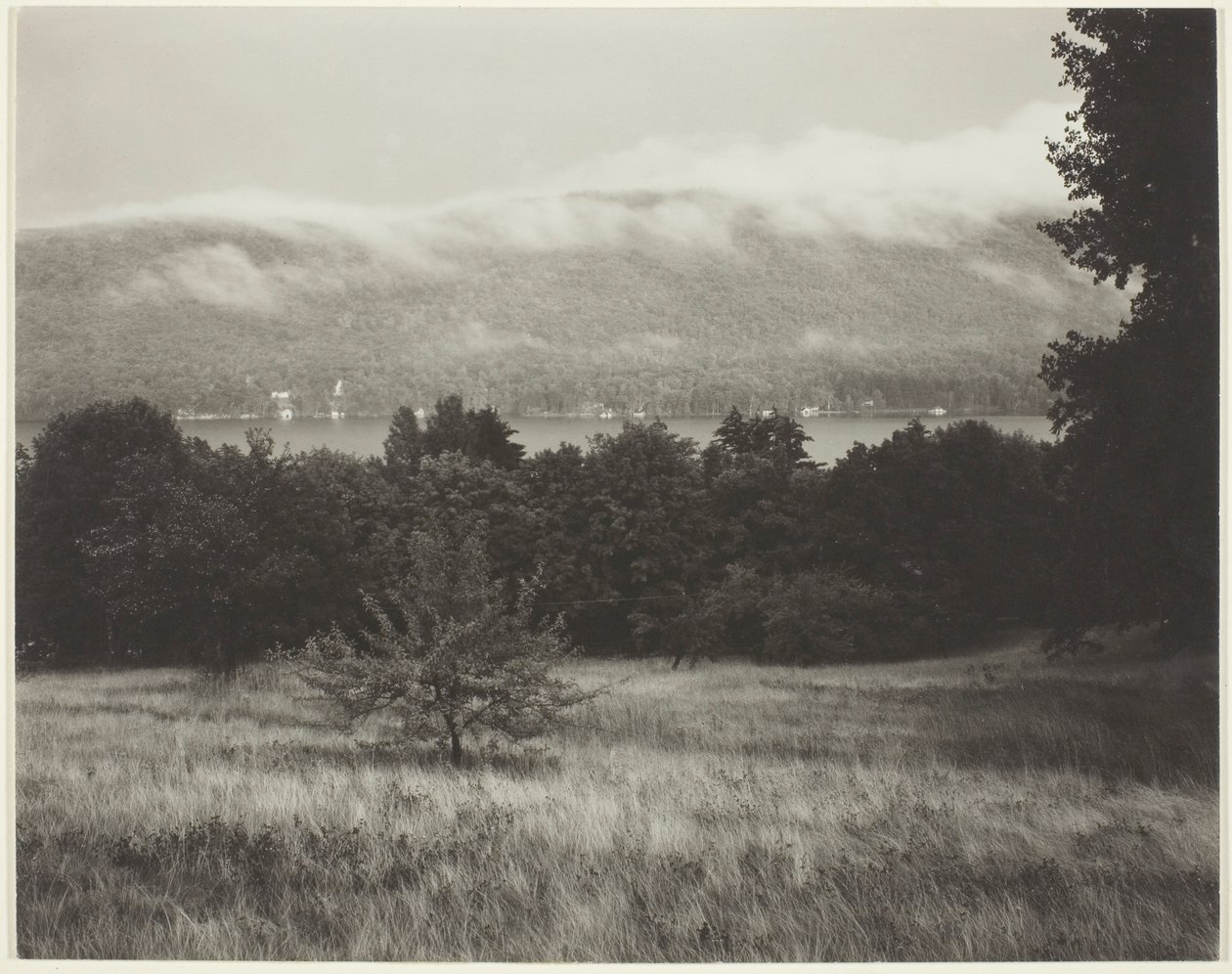 Lake George fra Hill av Alfred Stieglitz