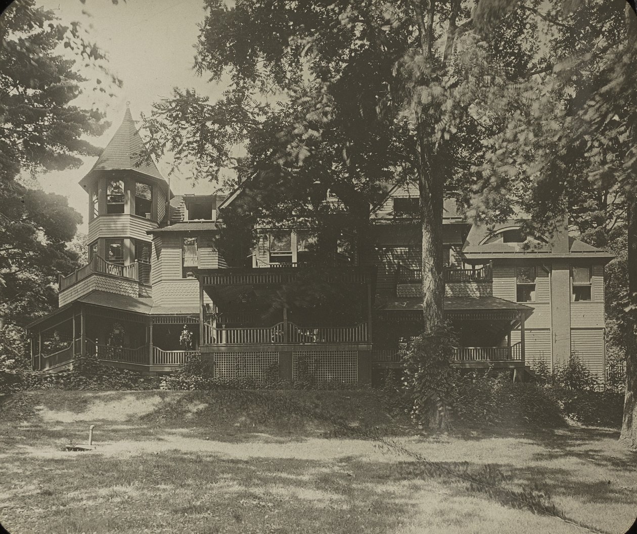 Oaklawn House, (East Side) av Alfred Stieglitz