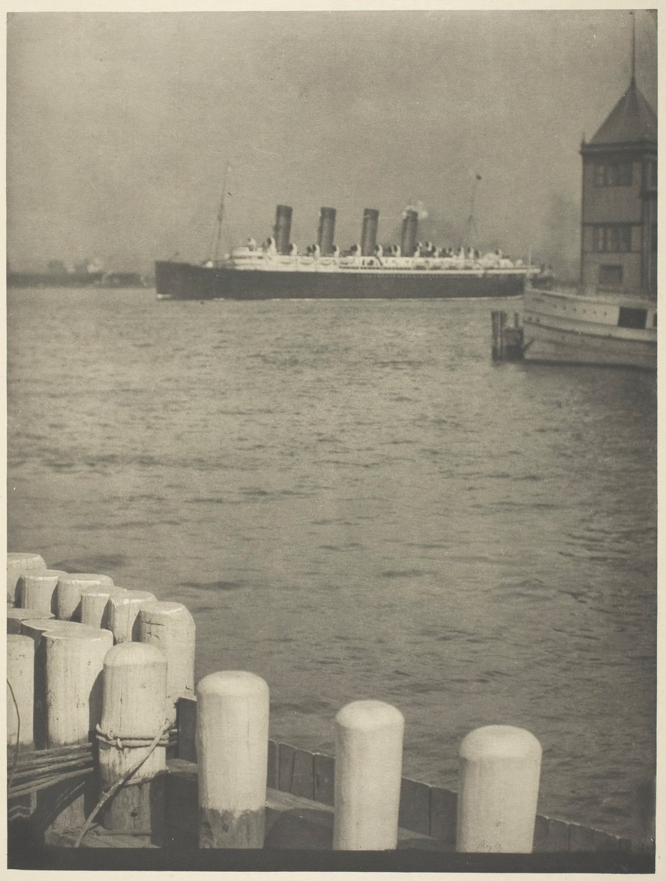 Outward Bound, Mauretania, 1910. av Alfred Stieglitz