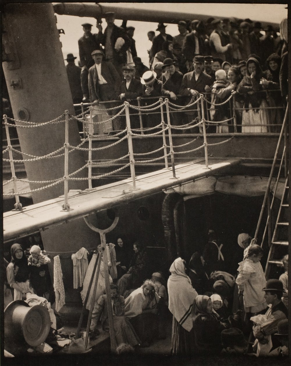 The Steerage, 1907, trykt i eller før 1913. av Alfred Stieglitz