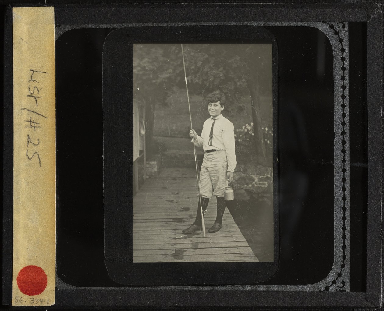 Uten tittel Howard med fiskestang, 1910 eller 1912. av Alfred Stieglitz