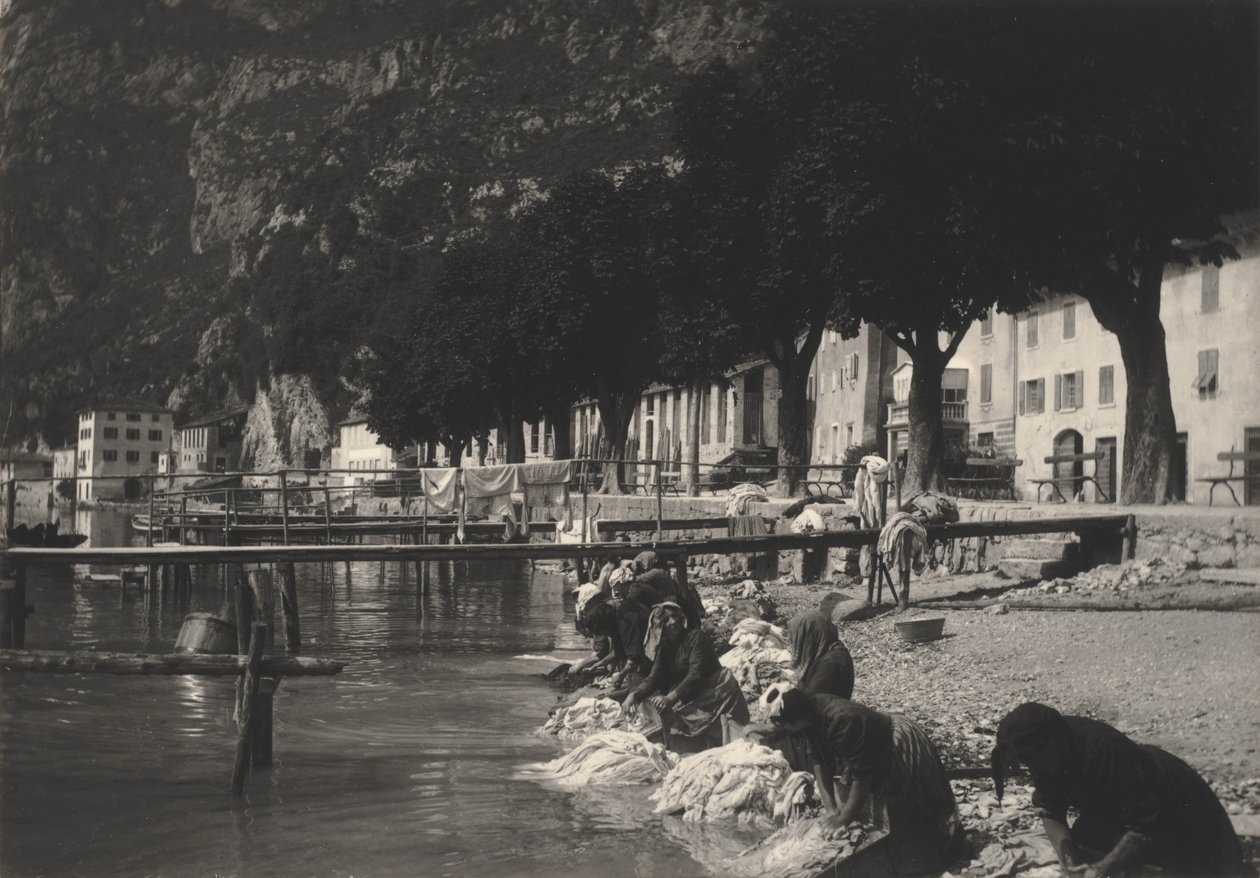 Vaskekvinner i Riva del Garda av Alfred Stieglitz