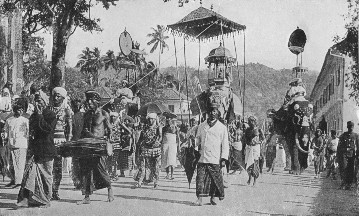 Kandy. Perahera Prcession Passing, c1890, 1910 av Alfred William Amandus Plate