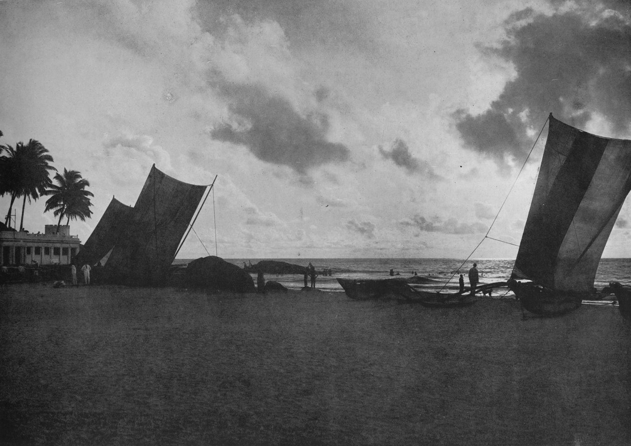 Solnedgang, Mount Lavinia Sea Shore, c1890, 1910 av Alfred William Amandus Plate
