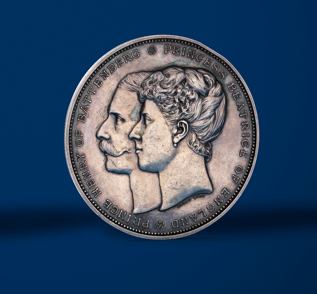 Medalje til minne om ekteskapet til prinsesse Beatrice og prins Henry av Battenberg, 1885 (sølv) (forsiden av 419675) av Alfred and Wyon, Joseph Shephard Wyon