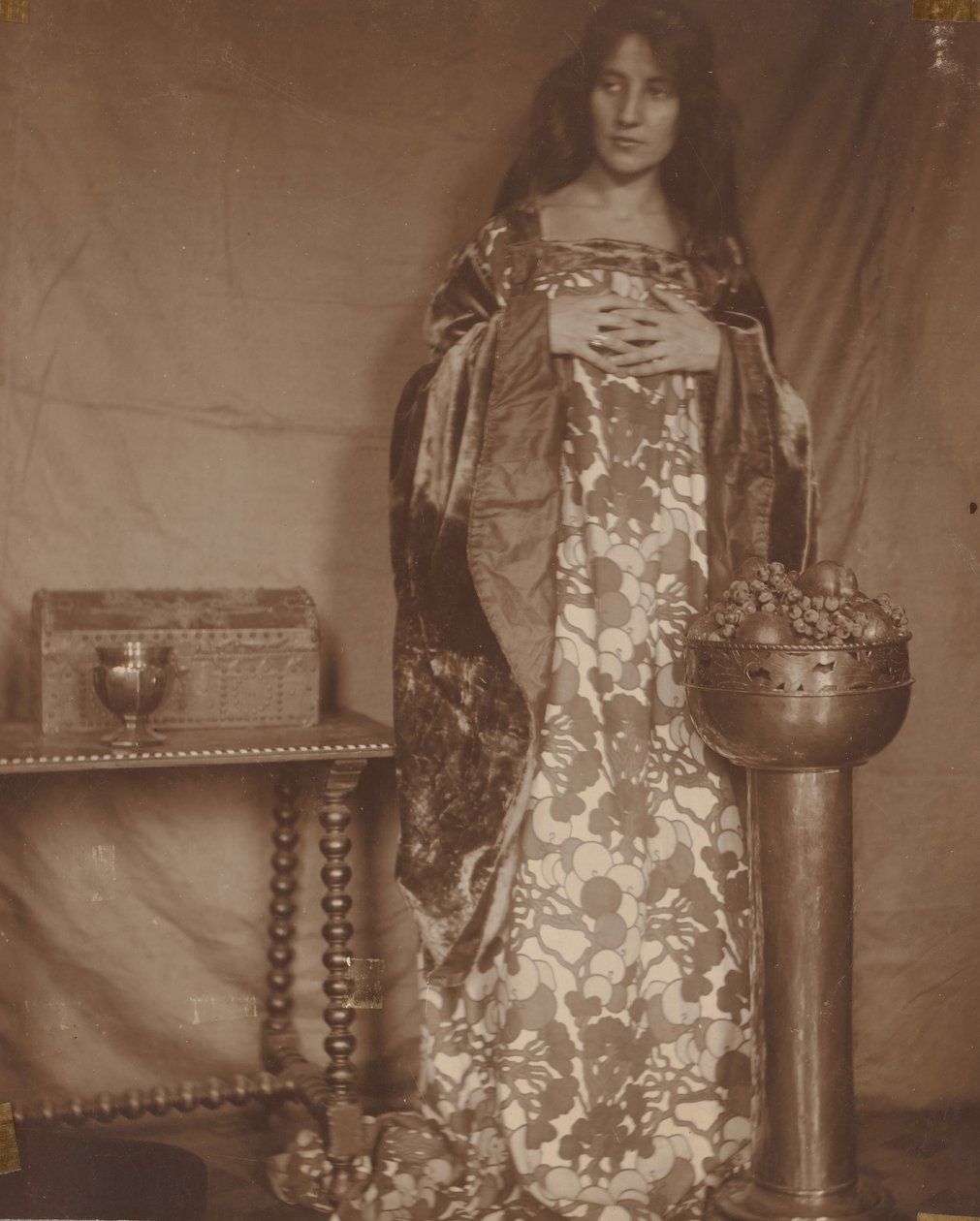 Portrett av Alice Dieudonne Chase, ca. 1906. av Alice Gerson Chase