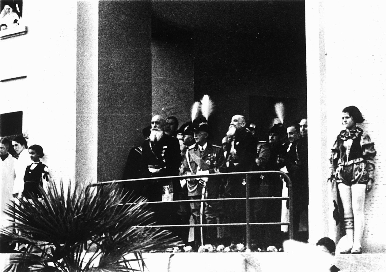 Villa Rosa Maltoni Mussolini: offisielt besøk av Victor Emmanuel III (s/hv-bilde) av Fratelli Alinari