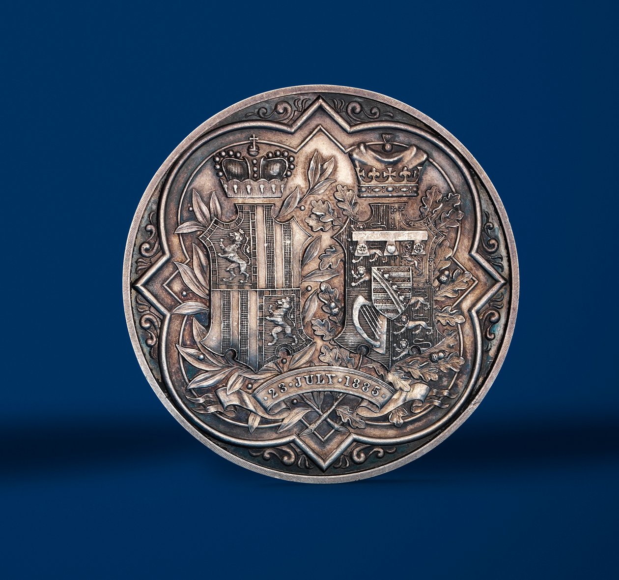 Medalje til minne om ekteskapet til prinsesse Beatrice og prins Henry av Battenberg, 1885 (sølv) (revers av 419673) av Allan Wyon