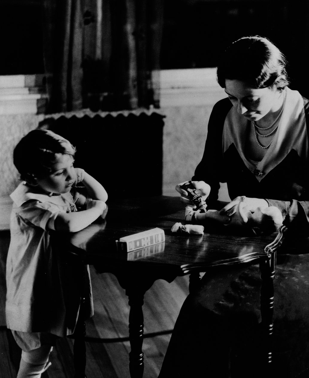Annonse for Duco Cement, ca. 1930-40 av American Photographer