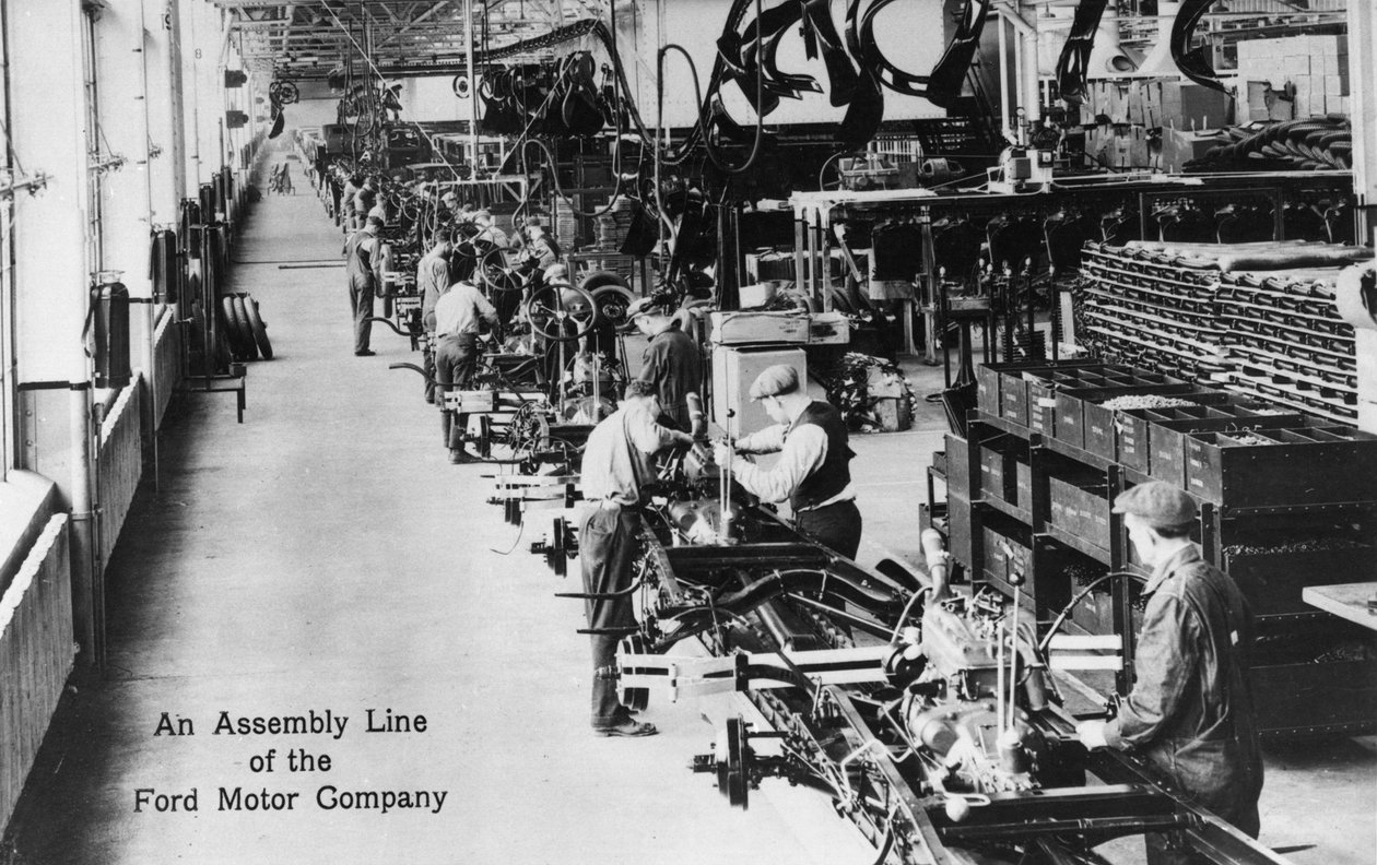 Et samlebånd ved Ford Motor Company, ca. 1910-20 av American Photographer