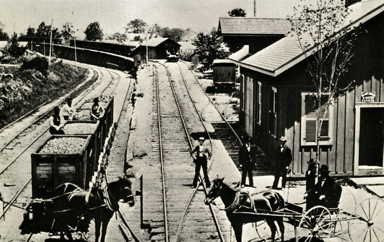 Depot og spor, Waymart, Pennsylvania, 1895 av American Photographer